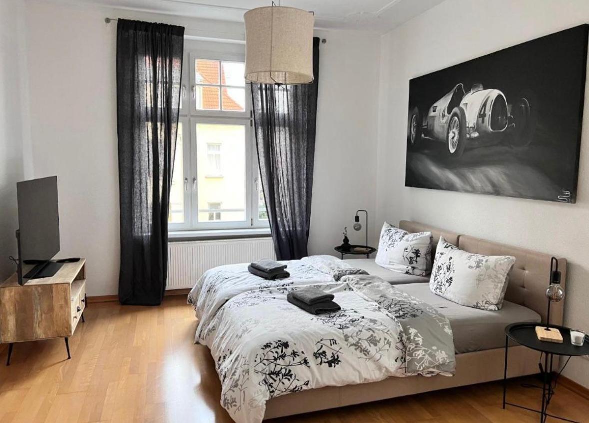 Feine Apartments In Der Suedstadt Von Erfurt Mit Kostenlosen Stellplatz & Flasche Wein Zur Begruessung Esterno foto